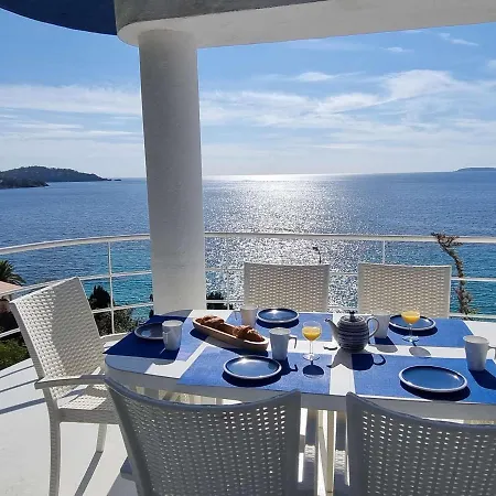 Au Lavandou Avec Terrasse, Climatisation Et Option Wi-fi - Fr-1-308-174 Le Lavandou